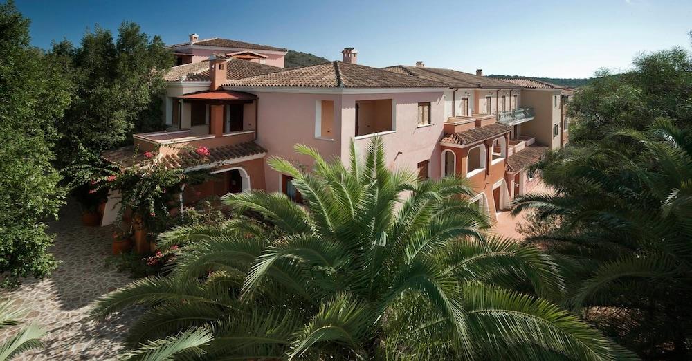 Residence Sos Alinos Cala Liberotto Buitenkant foto