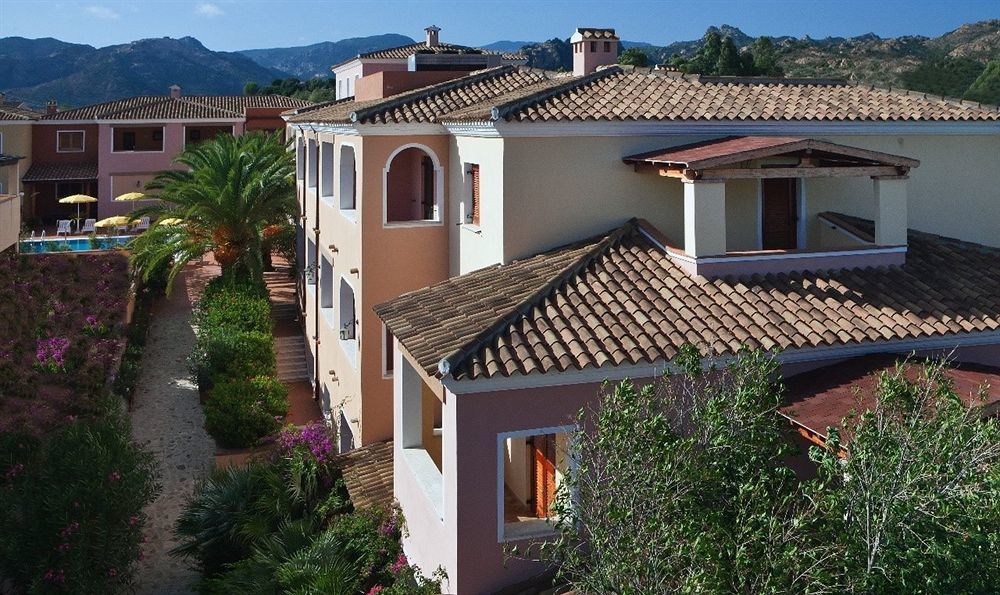 Residence Sos Alinos Cala Liberotto Buitenkant foto