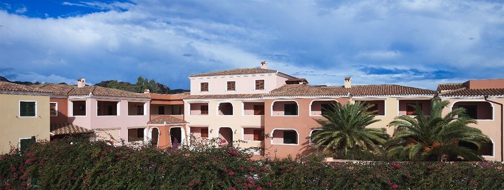 Residence Sos Alinos Cala Liberotto Buitenkant foto