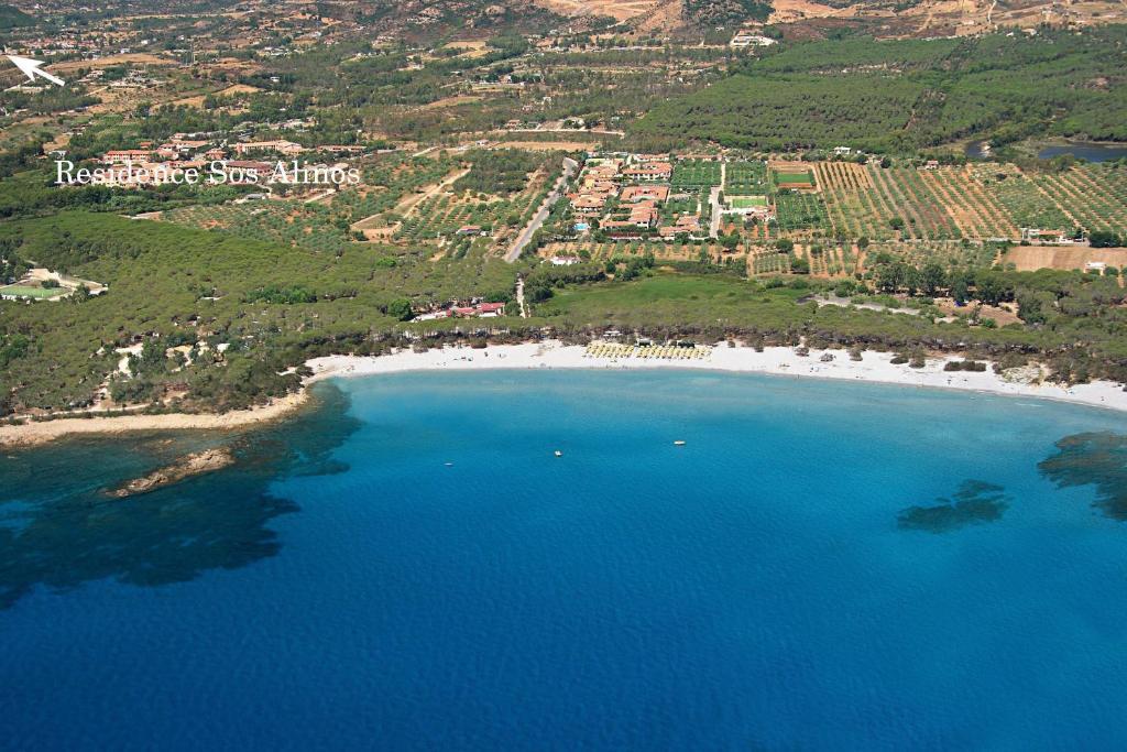 Residence Sos Alinos Cala Liberotto Buitenkant foto
