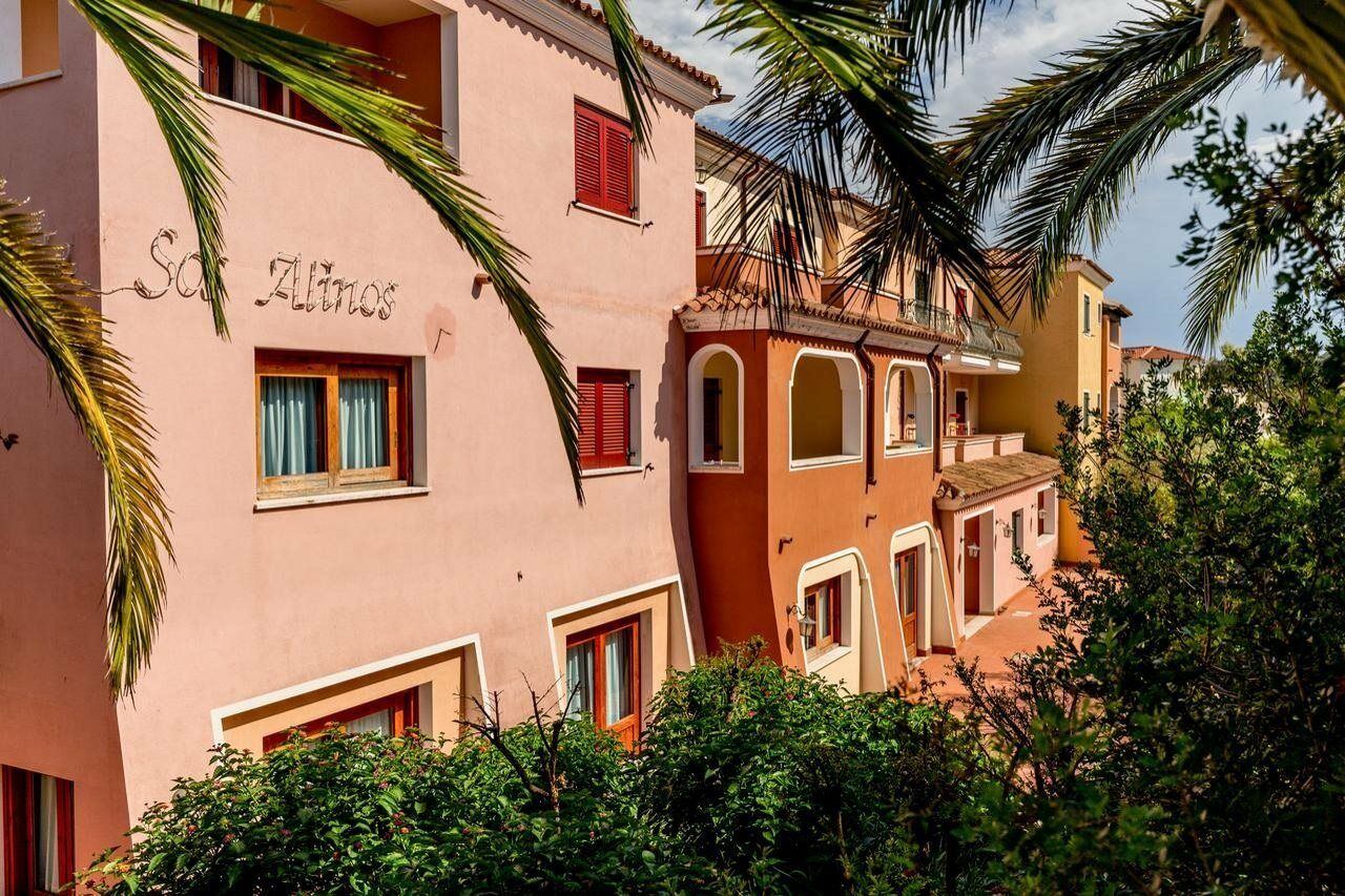Residence Sos Alinos Cala Liberotto Buitenkant foto